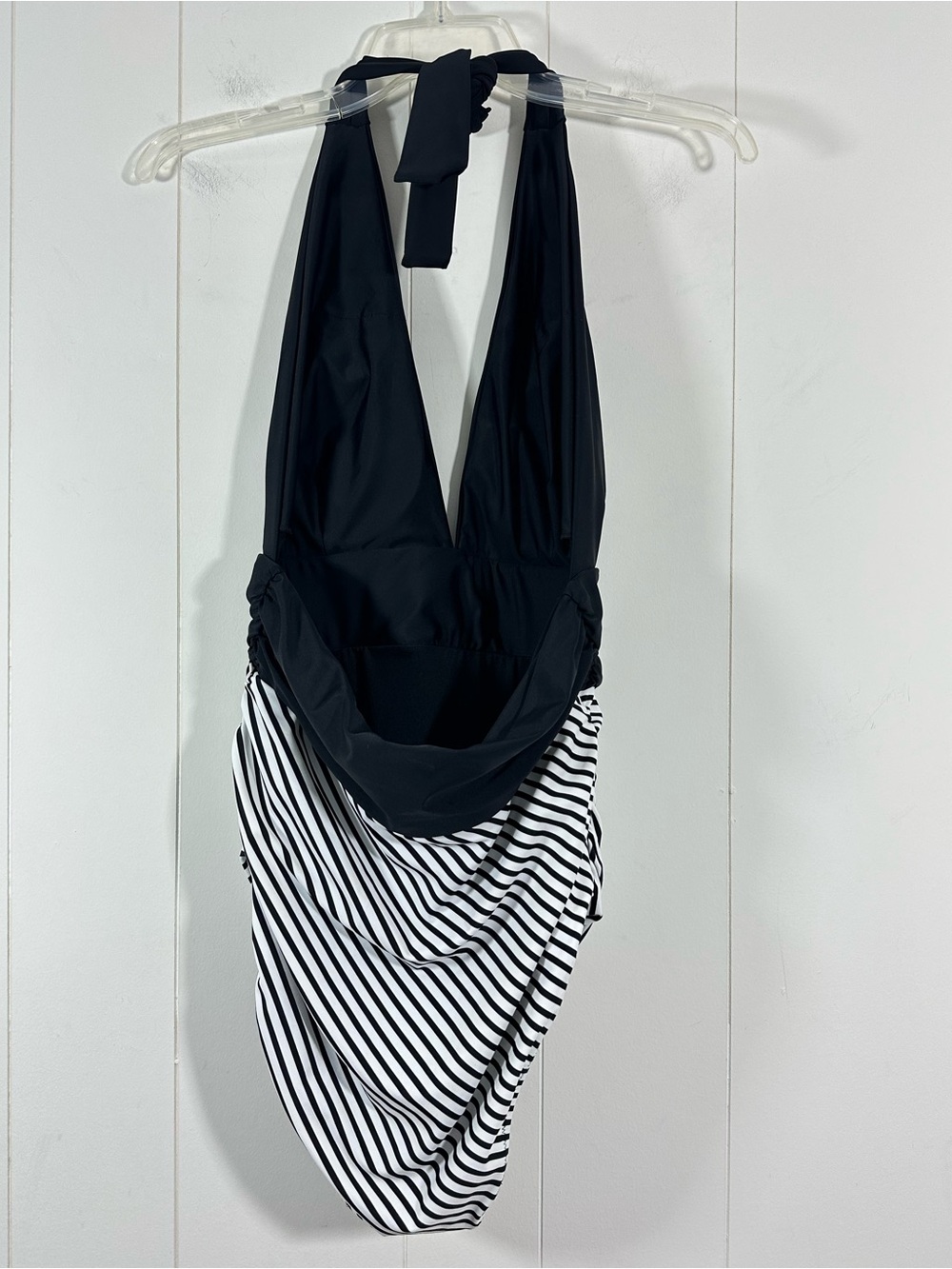 NEW Cupshe Sz L Black & White Striped Ruched Sides Maternity One-Piece Swimsuit - Picture 3 of 6
